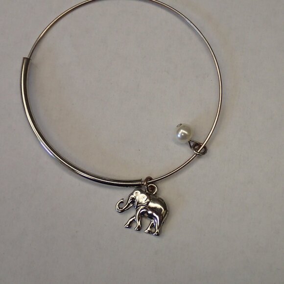 Elephant Bracelet - Picture 4 of 4